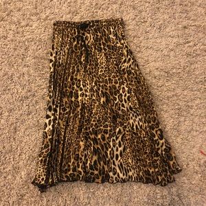 NEW never worn printed skirt